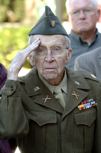 Veteran-Saluting.jpg